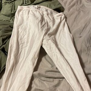 White leggings pants